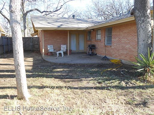 2nd image of 2210 Royal Oaks Dr