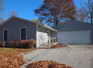 1402 Lawndale Ave, Niles, MI 49120