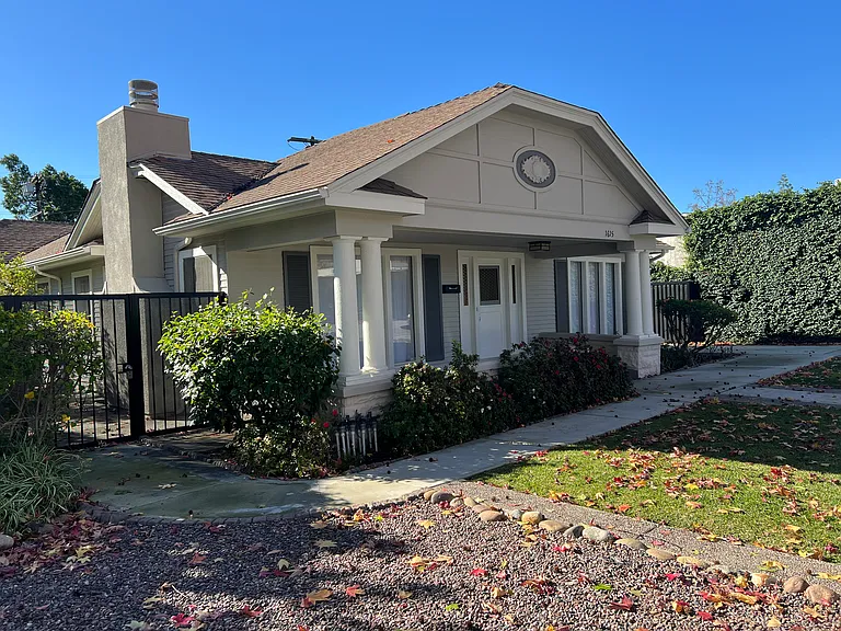 1615 Lyndon St — Photo 3