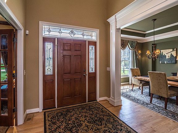 5th image of 9578 Sherwood Dr