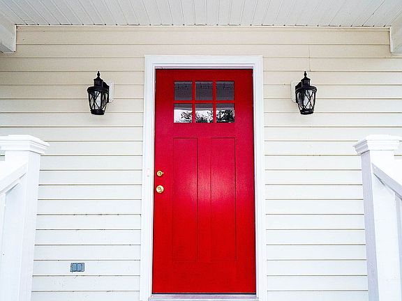 3rd image of 597 Huff Dr