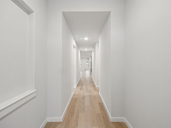 3rd image of 361 Silver Springs Ln