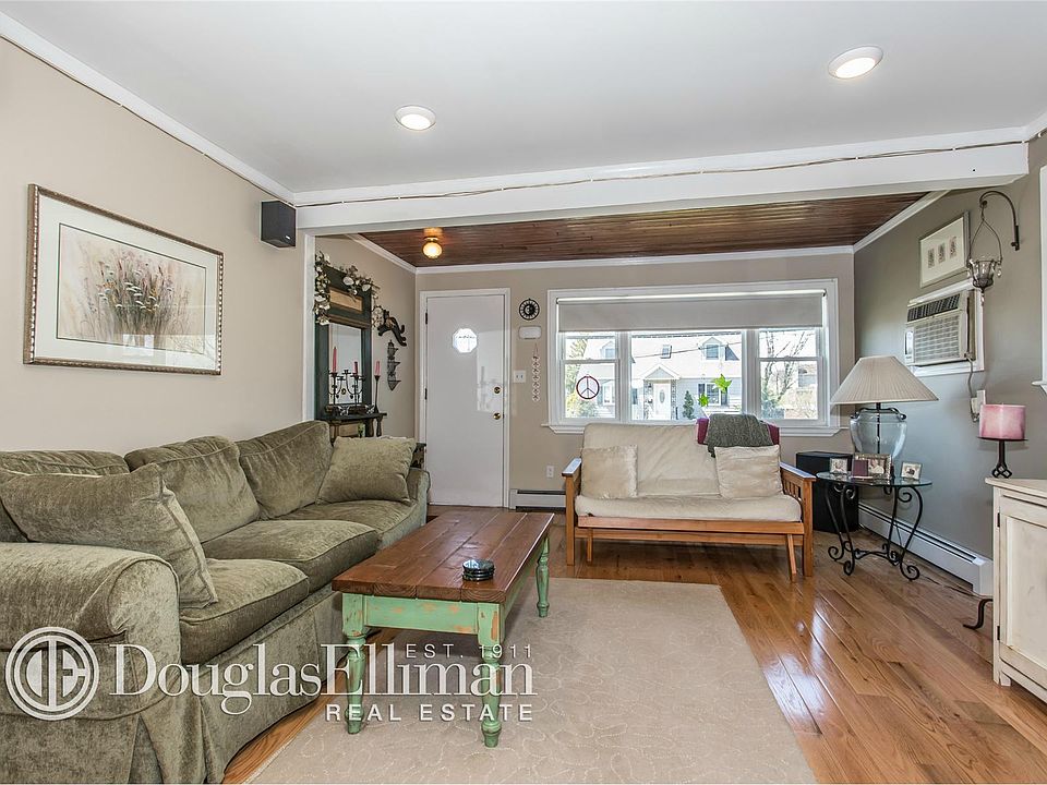1st image of 2603 Hewlett Ln