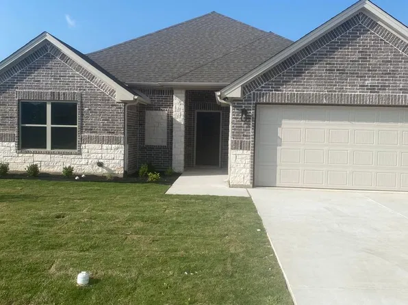 3005 Promenade Dr, Granbury, TX 76049