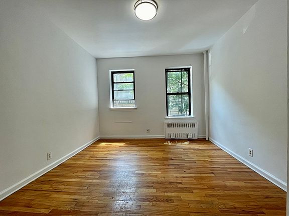 3rd image of 205 W 91st St APT 1D