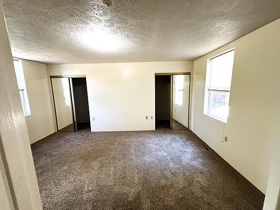 Large Bedroom (16'x13') with 2 large closets