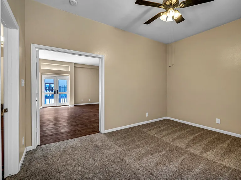 The Tuscany Apartments — Photo 28