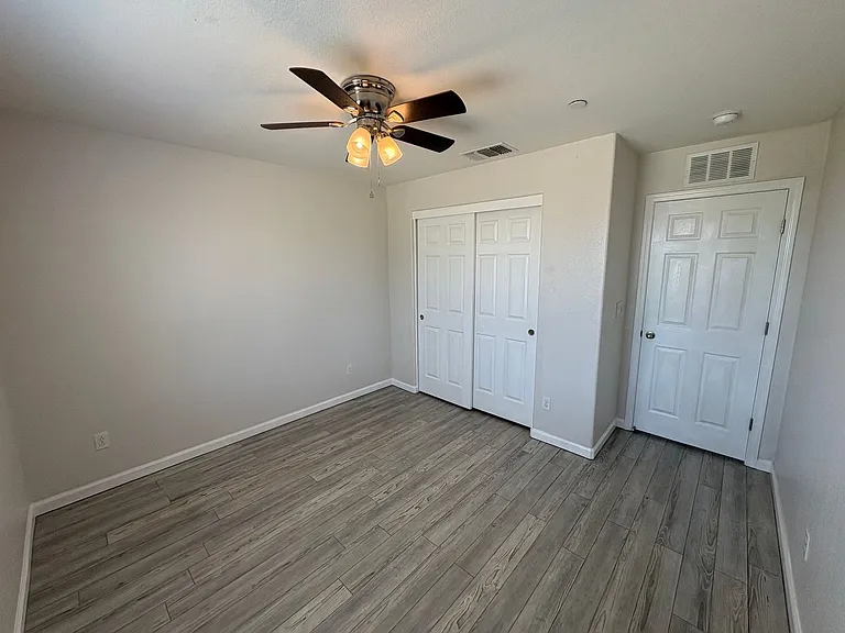 3726 N Shady Ct — Photo 6