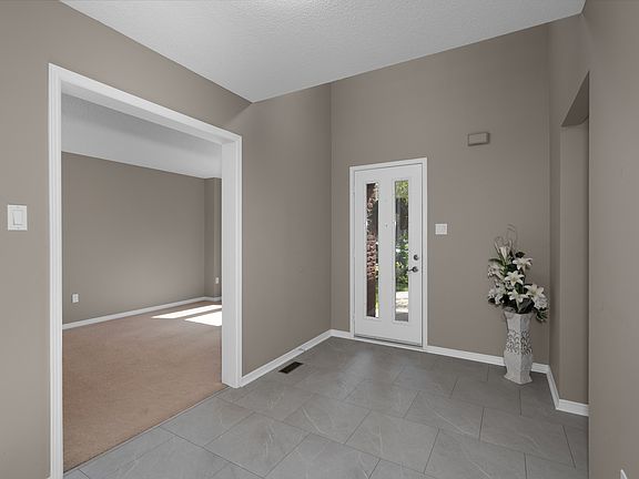 3rd image of 68 McVeigh Dr