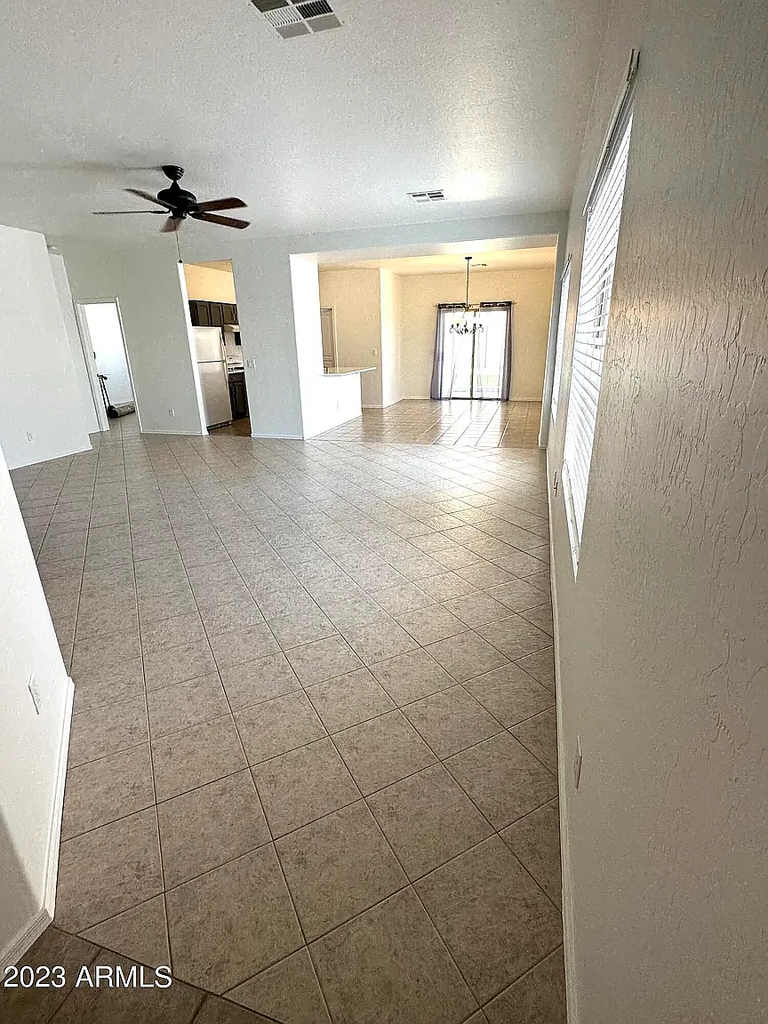 3 bed, 1631 sqft, $1,800 — Photo 4