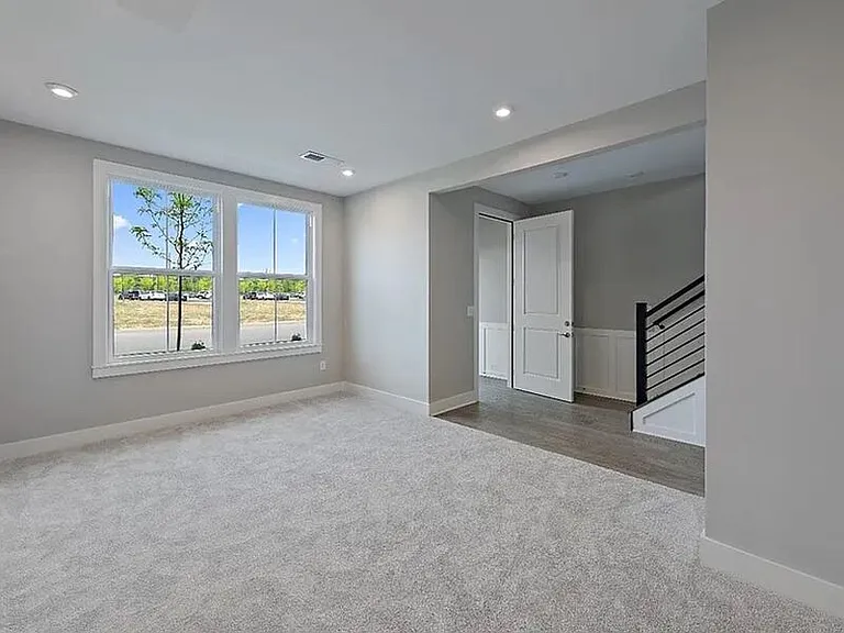 7234 Otley Dr — Photo 37