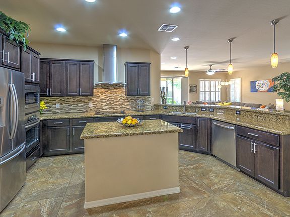 4th image of 3525 S Jasmine Dr