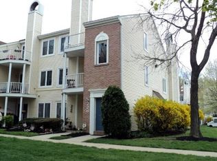 228 Jennifer Ct, Levittown, PA 19057