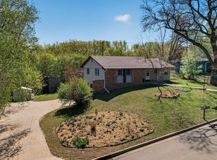 2580 Winfield Ave, Golden Valley, MN 55422