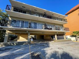 4271 NW 11th St, Miami, FL