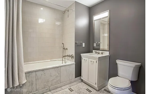 Sold by Douglas Elliman | media 21