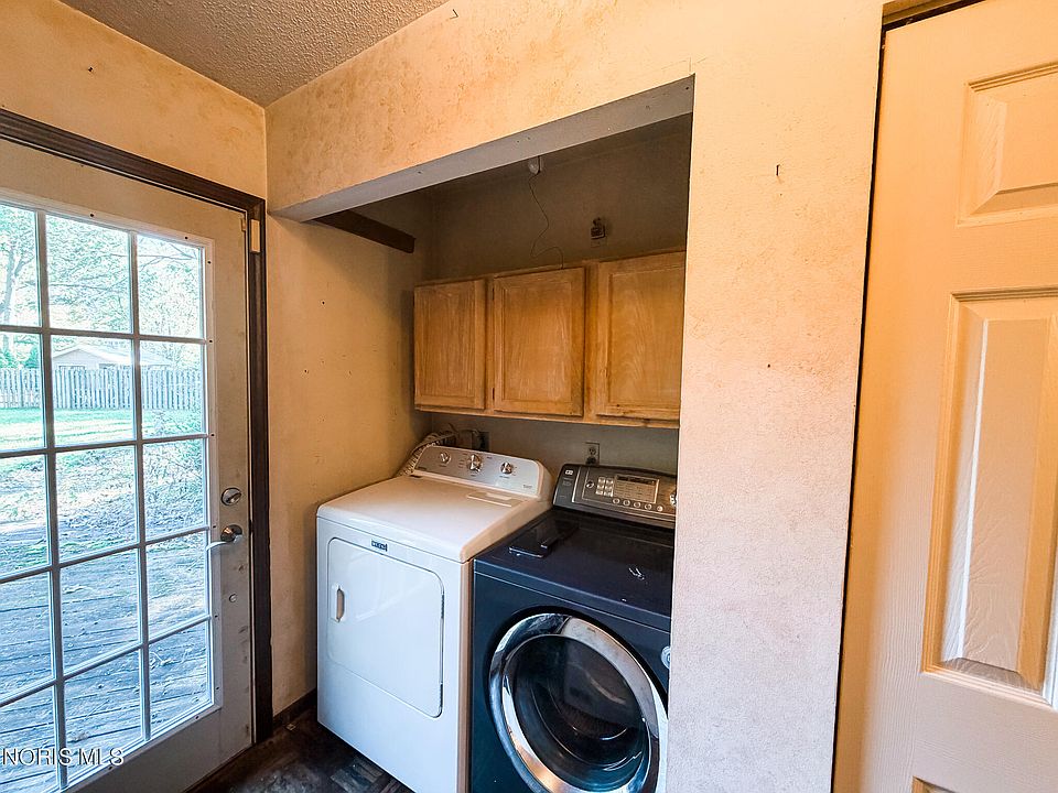 13th image of 1443 Eastgate Rd