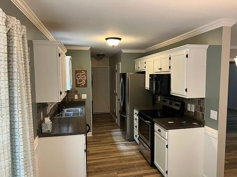 158 Creek View Rd — Photo 1