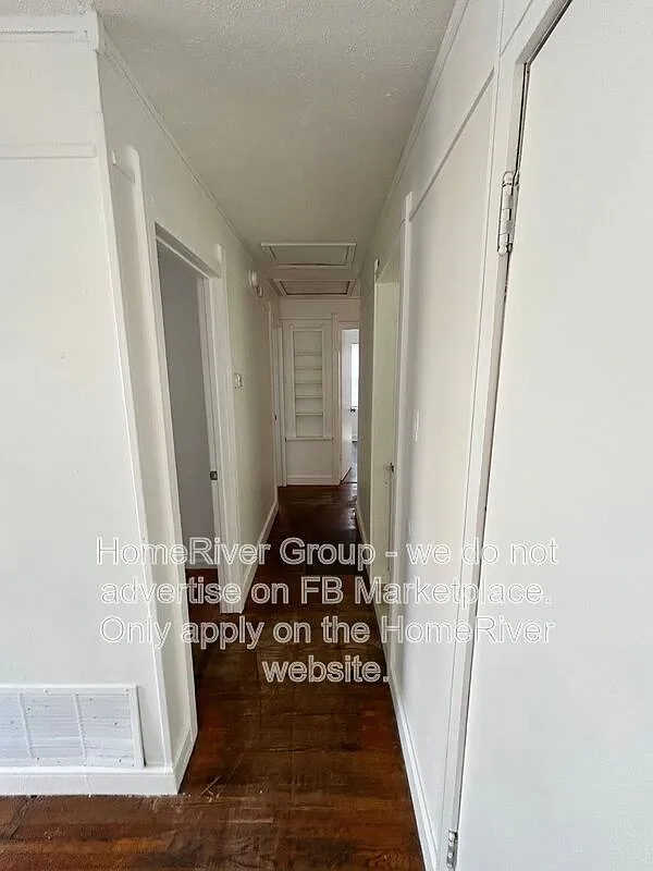 3 bed, 1.0 bath, 854 sqft, $1,450 — Photo 3