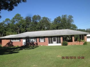 902 Loop Rd, Vidalia, GA 30474