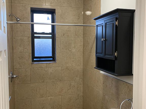 4th image of 955 McLean Ave #3D