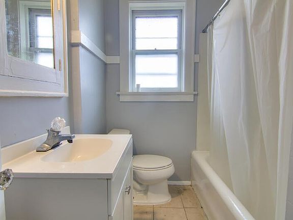 5th image of 3812 Dunnica Ave #A