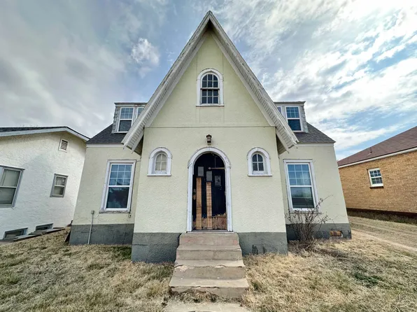 1620 9th St, Woodward, OK 73801