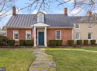 307 S King St, Leesburg, VA 20175