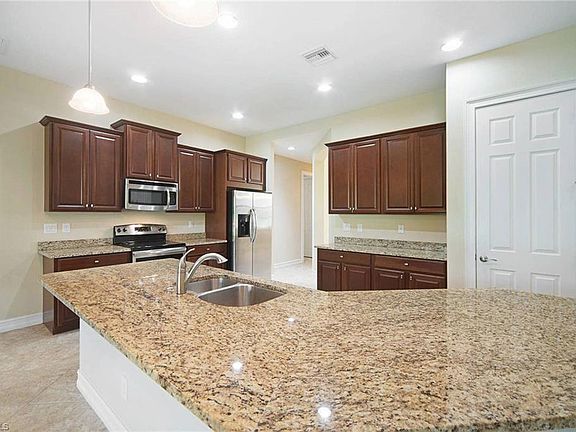 3rd image of 13201 Seaside Harbour Dr