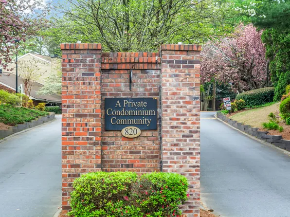 2106 Palmyra Dr SE, Marietta, GA 30067