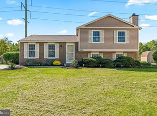 5688 Farmhouse Dr, Frederick, MD 21703