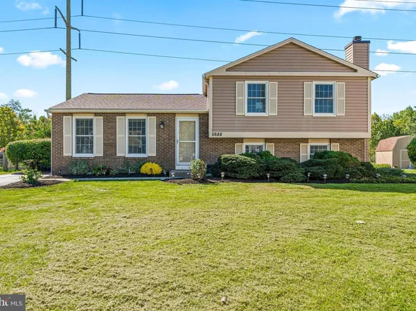 5688 Farmhouse Dr, Frederick, MD 21703