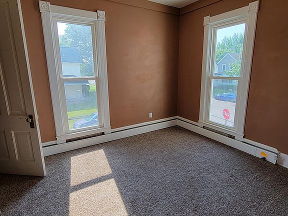 2nd image of 348 1/2 Washington Ave