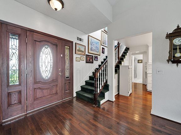 4th image of 2809 Dartmouth Dr