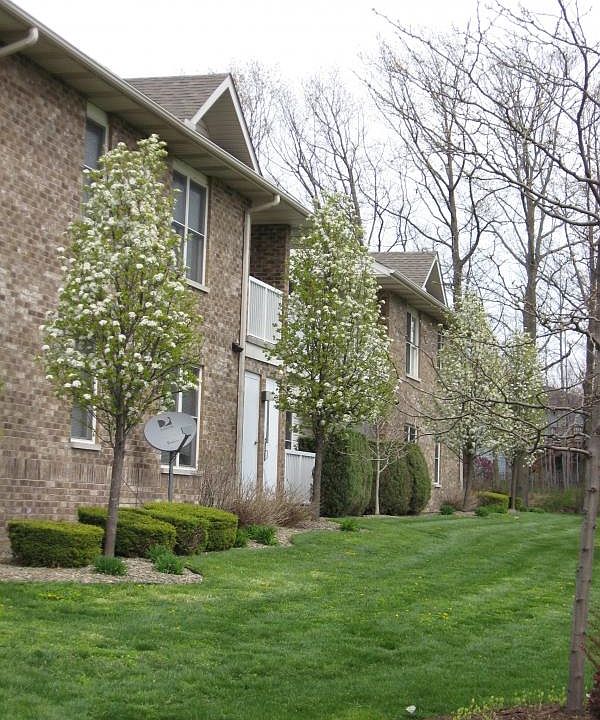 2nd image of 1824 W Grandview Blvd APT 101