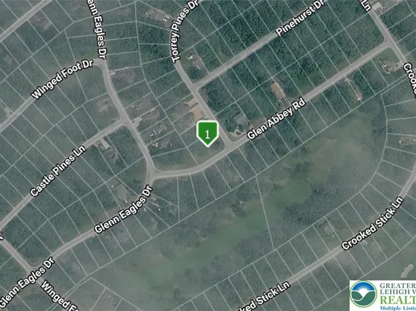 119 Torrey Pines Dr, Hazle Township, PA 18202