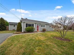 25 Rosedale Dr, Bristol, RI 02809