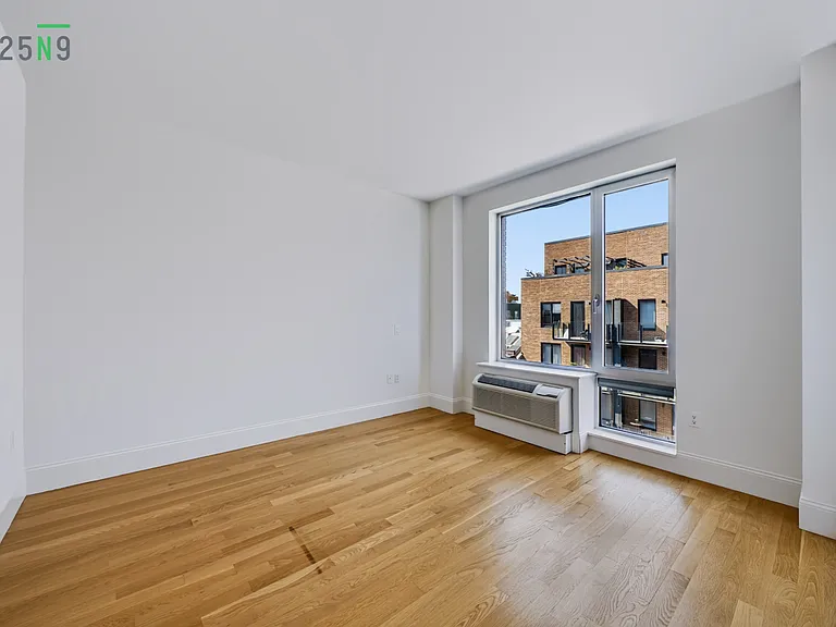 225 N 9th St #6D — Photo 6
