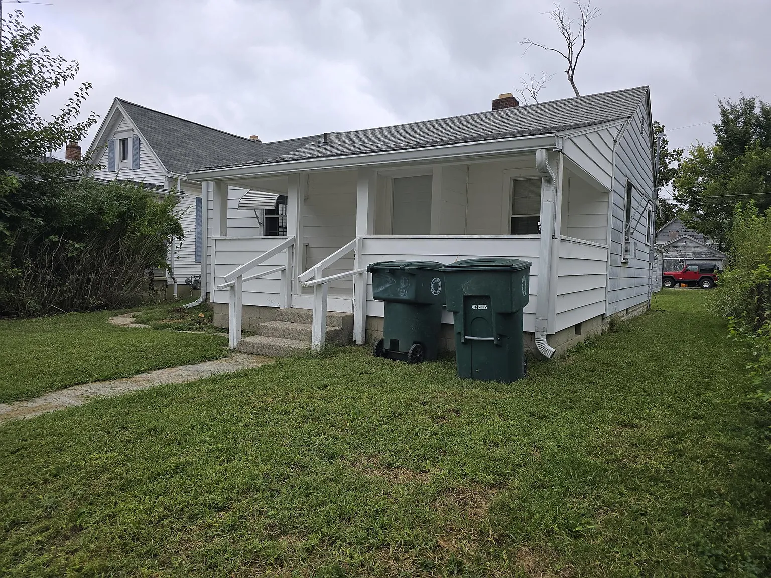 2 bed, 896 sqft, $800 — Photo 1