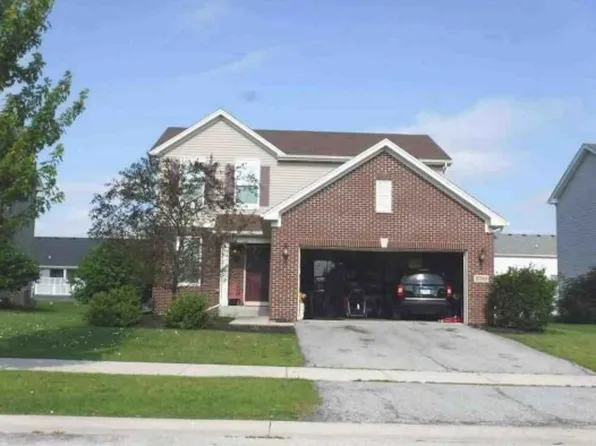 10388 Red Oak Dr, Saint John, IN 46373