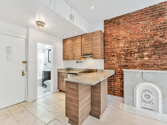 5th image of 72 Irving Pl APT 4b