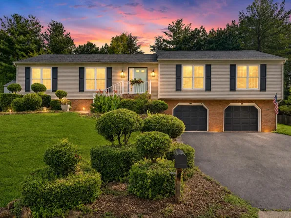 6121 Scotford Ct, Roanoke, VA 24018