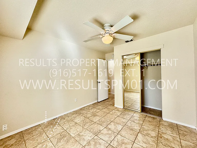 3413 Cobblestone Dr — Photo 17