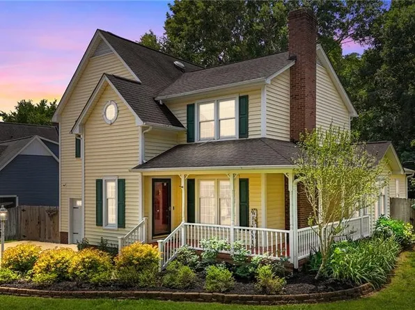 2216 Hoskins Rd, Burlington, NC 27215