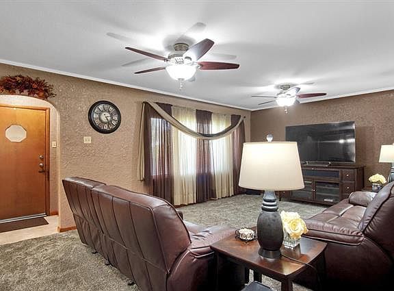 3rd image of 219 Westwood Pl