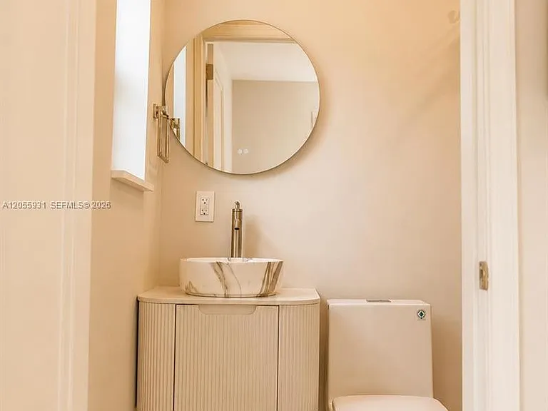 3190 Sheridan Ave — Photo 45