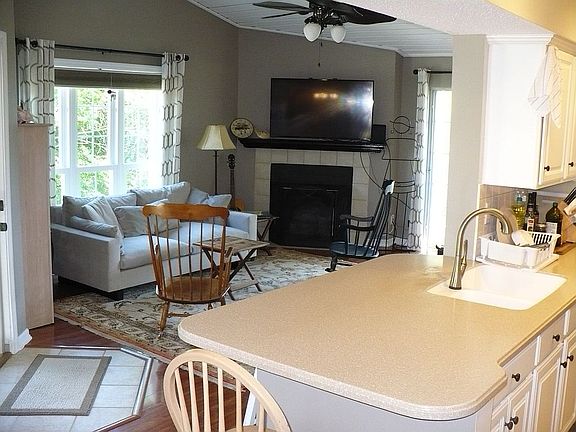 4th image of 71 Leafwood Ln APT 296