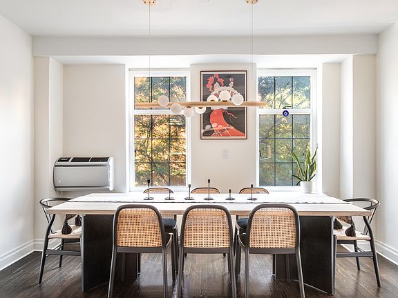3rd image of 470 W 24th St APT 3D