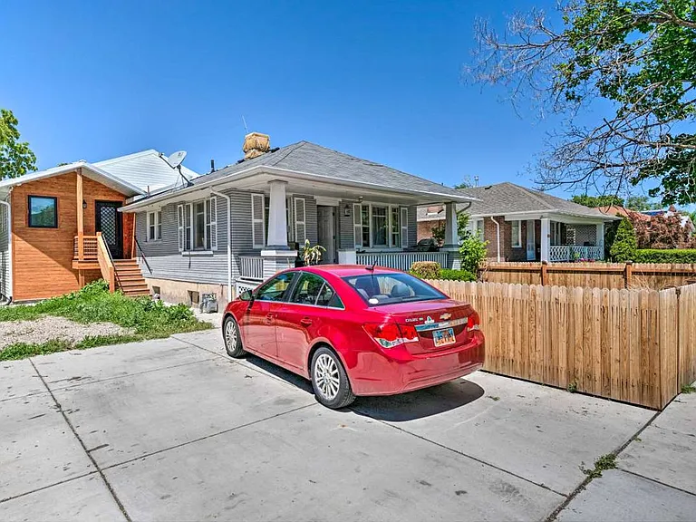 2324 S Green St #U3 — Photo 6