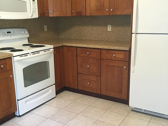 3rd image of 3573 Farm Hill Blvd #21